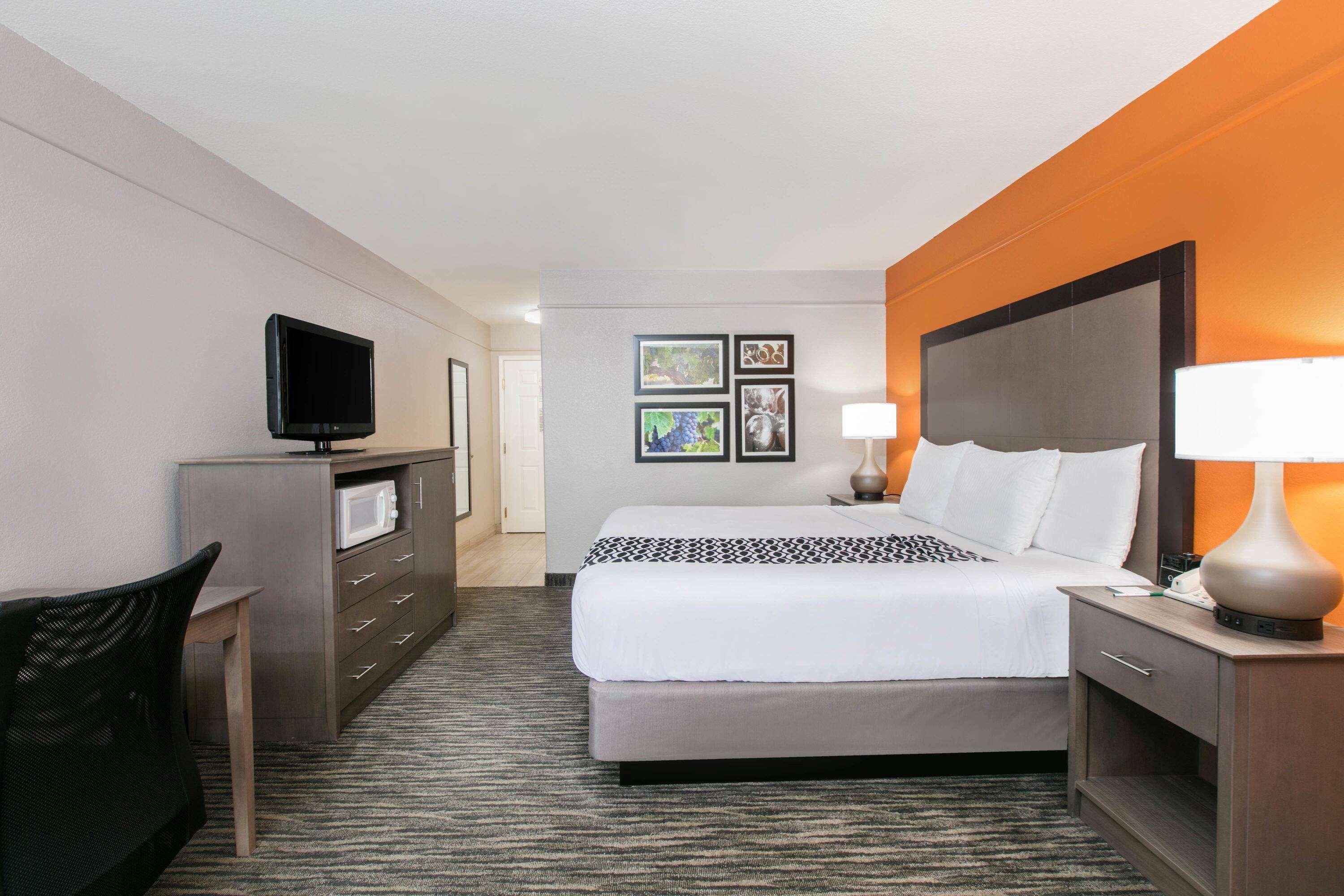 La Quinta By Wyndham Hotel