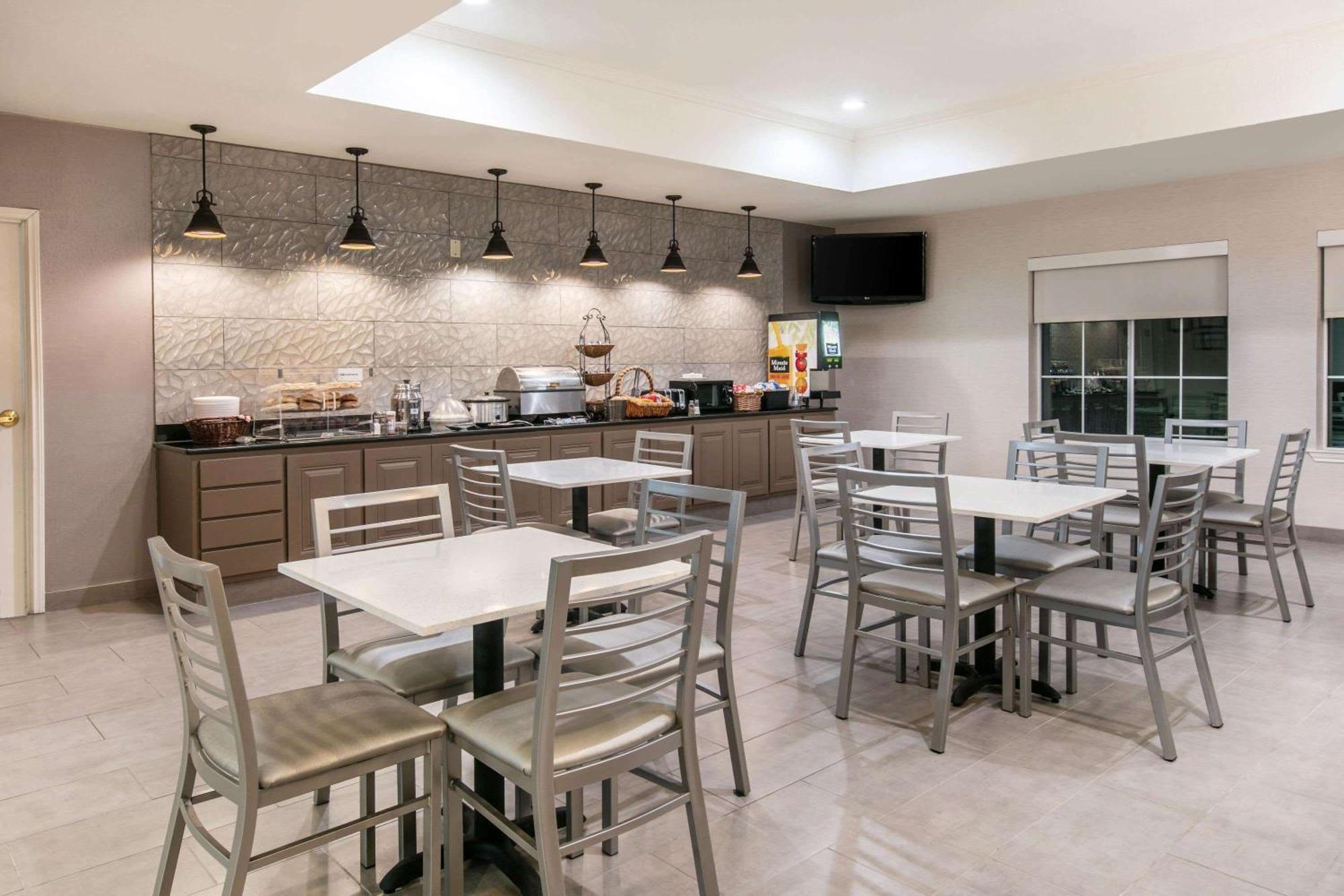 Hotel La Quinta By Wyndham 3*