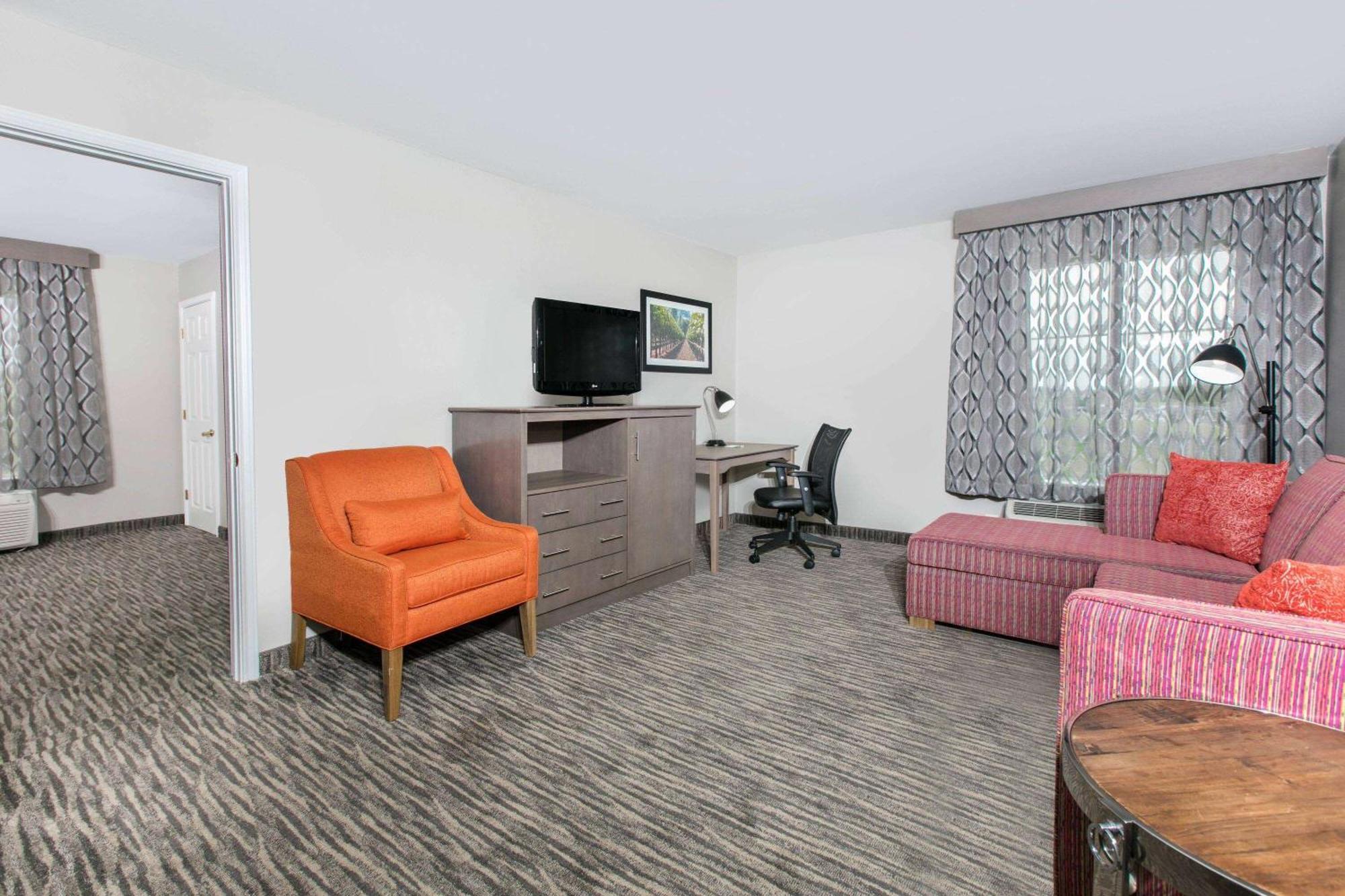 La Quinta By Wyndham Hotel