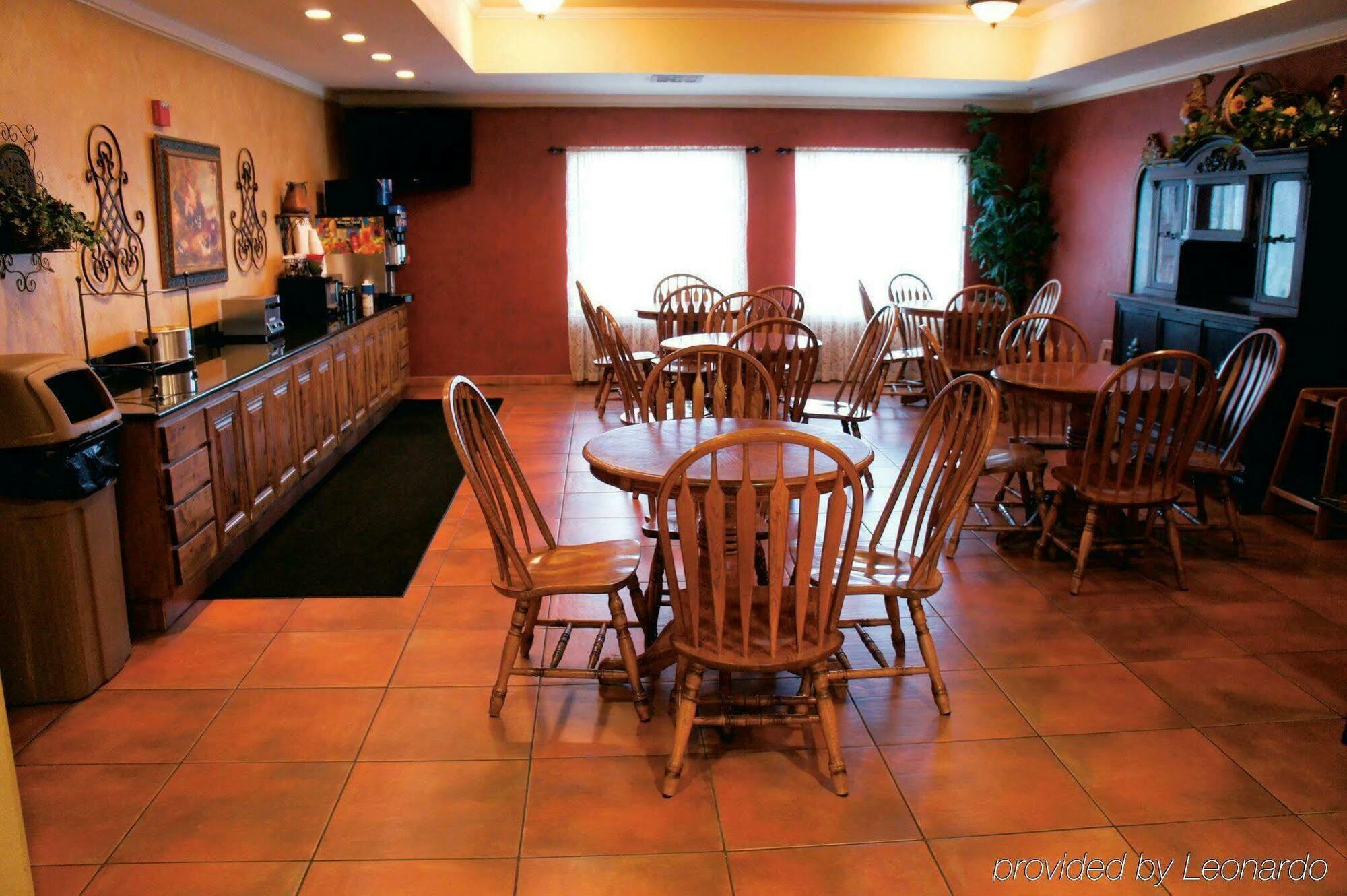La Quinta By Wyndham Hotel